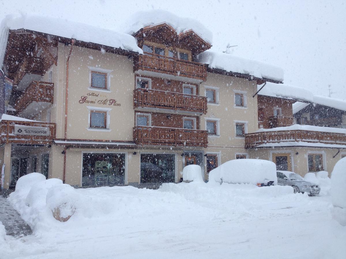 Hotel Garni Al Plan Livigno Exteriör bild