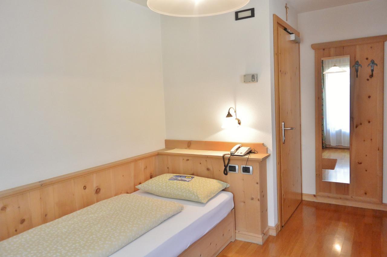 Hotel Garni Al Plan Livigno Exteriör bild
